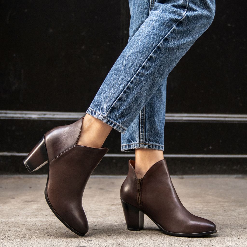 Uptown | Old English - Image 7